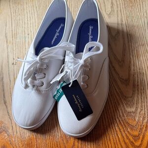 Tommy Bahama White Leather Sneakers